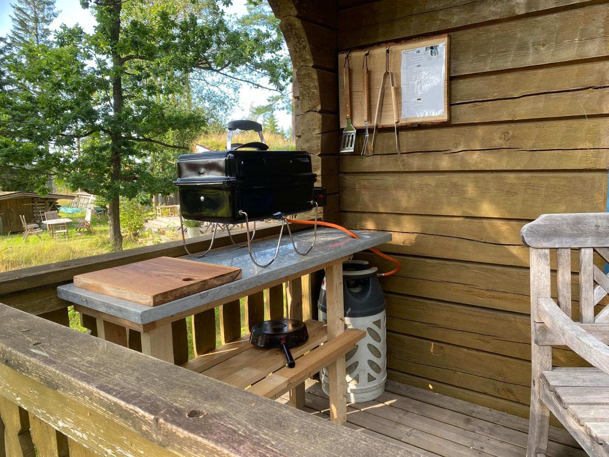 Timrad Stuga I Kanten Av Skogen Med Spa Moejlighet Mullsjo Exterior photo